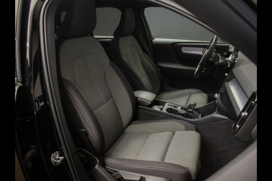 Volvo XC40 1.5 T4 Recharge Inscription Expression (APPLE CARPLAY,NAVI,LED,SPORTSTOELEN,PDC,LM VELGEN,NETTE STAAT)