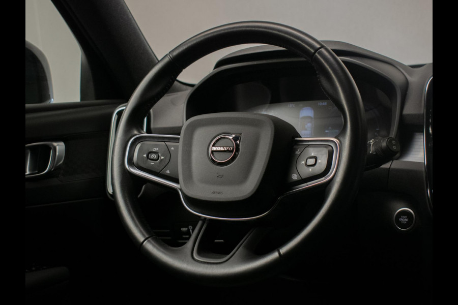 Volvo XC40 1.5 T4 Recharge Inscription Expression (APPLE CARPLAY,NAVI,LED,SPORTSTOELEN,PDC,LM VELGEN,NETTE STAAT)