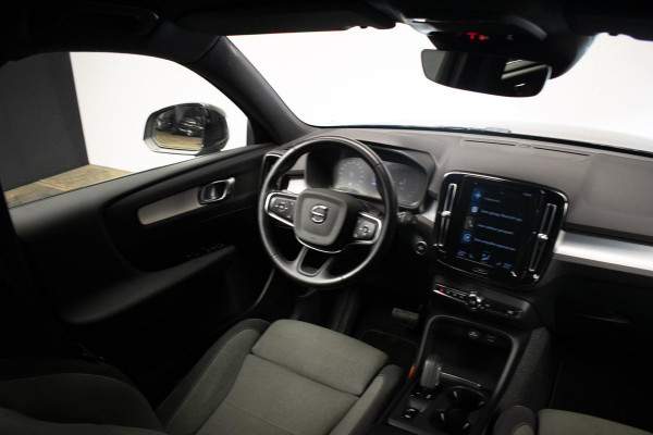 Volvo XC40 1.5 T4 Recharge Inscription Expression (APPLE CARPLAY,NAVI,LED,SPORTSTOELEN,PDC,LM VELGEN,NETTE STAAT)