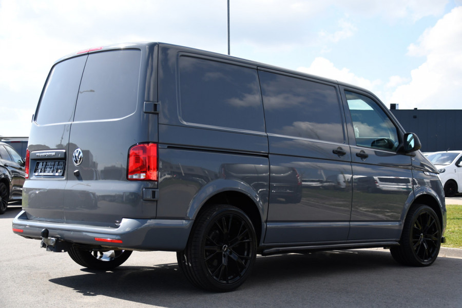 Volkswagen Transporter 2.0 TDI L1H1 28 Bulli Virtual Cockpit, Cruise, Camera, 150pk, LED, Airco, Trekhaak, Uniek!