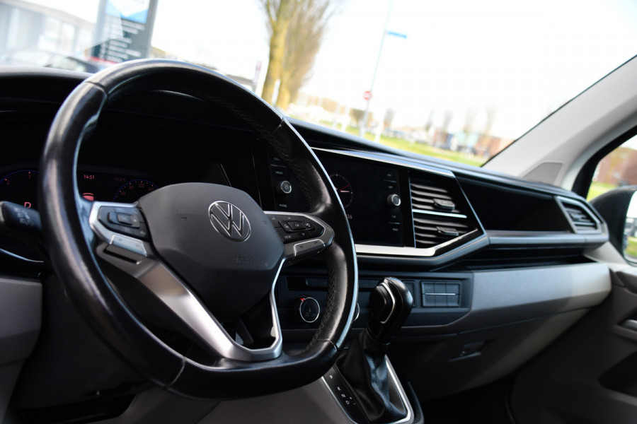 Volkswagen Transporter 2.0 TDI L1H1 28 Bulli Virtual Cockpit, Cruise, Camera, 150pk, LED, Airco, Trekhaak, Uniek!