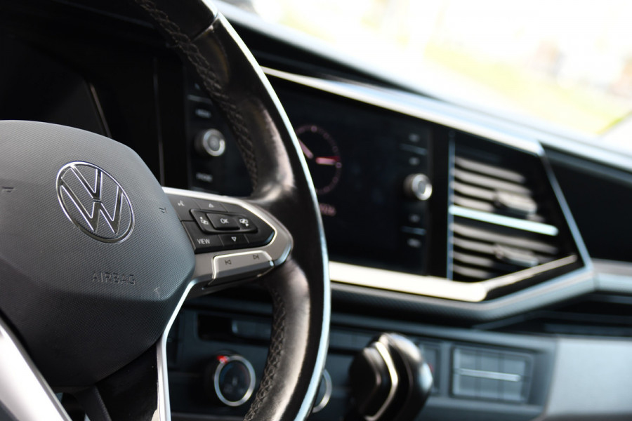 Volkswagen Transporter 2.0 TDI L1H1 28 Bulli Virtual Cockpit, Cruise, Camera, 150pk, LED, Airco, Trekhaak, Uniek!