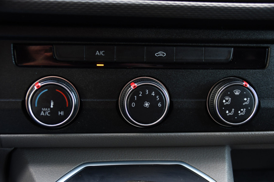 Volkswagen Transporter 2.0 TDI L1H1 28 Bulli Virtual Cockpit, Cruise, Camera, 150pk, LED, Airco, Trekhaak, Uniek!