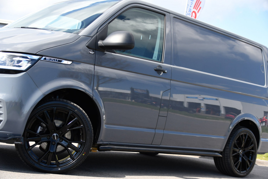 Volkswagen Transporter 2.0 TDI L1H1 28 Bulli Virtual Cockpit, Cruise, Camera, 150pk, LED, Airco, Trekhaak, Uniek!