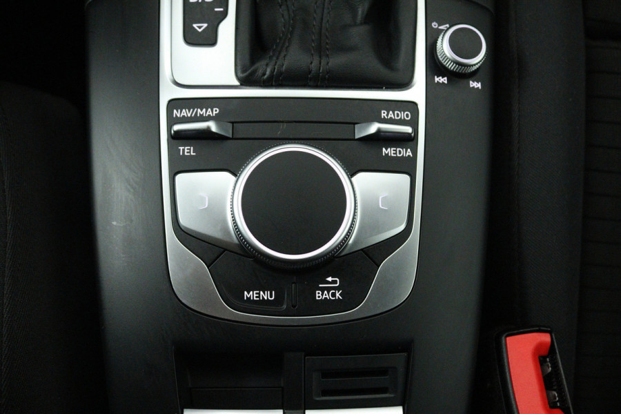Audi A3 Sportback 1.0 TFSI Sport Lease Edition Automaat (PARKEERSENSOREN, NAVIGATIE, CRUISE CONTROL, AUTOMAAT)