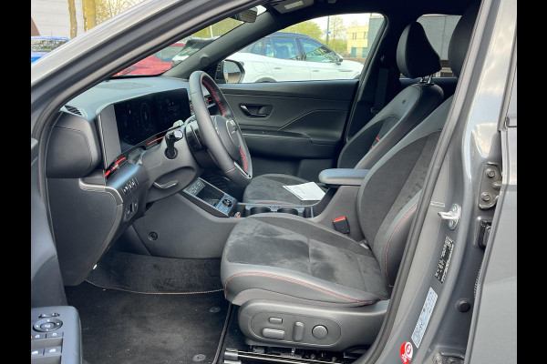 Hyundai Kona 1.6 GDI HEV N Line 1.518km! 12/2025! | ORIG. NL. NAP| ADAPTIEVE CRUISE CONTROL | SOH 100%! | BOSE AUDIO INSTALATIE | 360° CAMERA | 5 JAAR FABRIEKSGARANTIE| STOELVERWARMING + VENTILATIE|