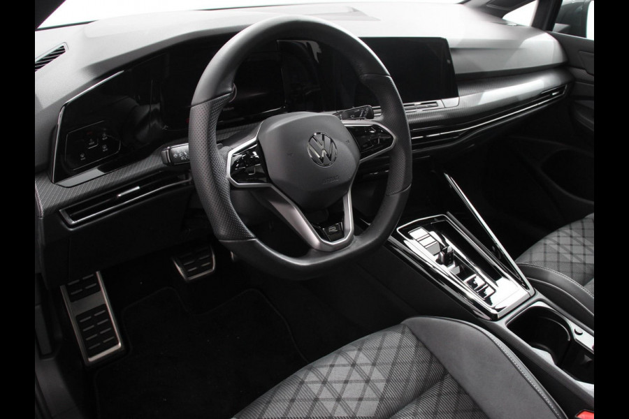 Volkswagen Golf 1.5 eTSI 150pk DSG R-Line Panorama dak Navigatie Apple Carplay/Android Auto Climate Control Camera Dab Extra Getint Glas Adaptive Cruise Control Virtual Cockpit Lichtmetalen Velgen