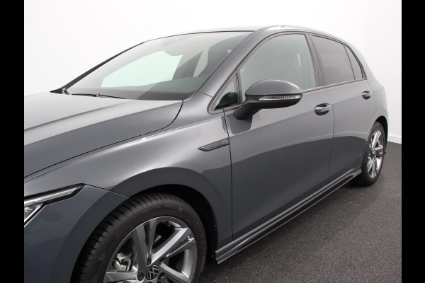 Volkswagen Golf 1.5 eTSI 150pk DSG R-Line Panorama dak Navigatie Apple Carplay/Android Auto Climate Control Camera Dab Extra Getint Glas Adaptive Cruise Control Virtual Cockpit Lichtmetalen Velgen