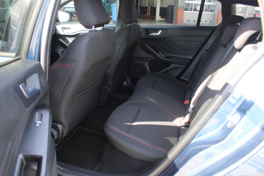 Ford FOCUS Wagon 1.0 EcoBoost Hybrid ST Line X | Automaat | Winterpack | Driver Assistance Pack | Camera | Privacy Glass