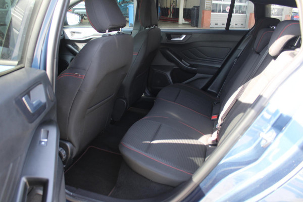 Ford FOCUS Wagon 1.0 EcoBoost Hybrid ST Line X | Automaat | Winterpack | Driver Assistance Pack | Camera | Privacy Glass