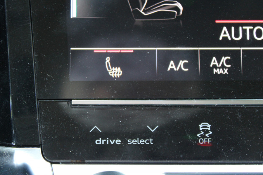 Audi e-tron e-tron 50 quattro Launch edition 71 kWh SOh 90,8% PANO LEER NAVI 113000KM!!!