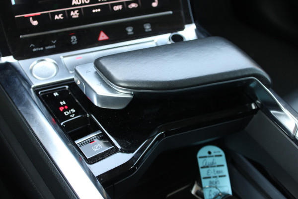 Audi e-tron e-tron 50 quattro Launch edition 71 kWh SOh 90,8% PANO LEER NAVI 113000KM!!!