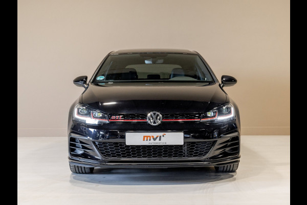 Volkswagen Golf 2.0 TSI GTI Performance / 245pk / Panorama dak / Leder / Dodehoek herkenning ./
