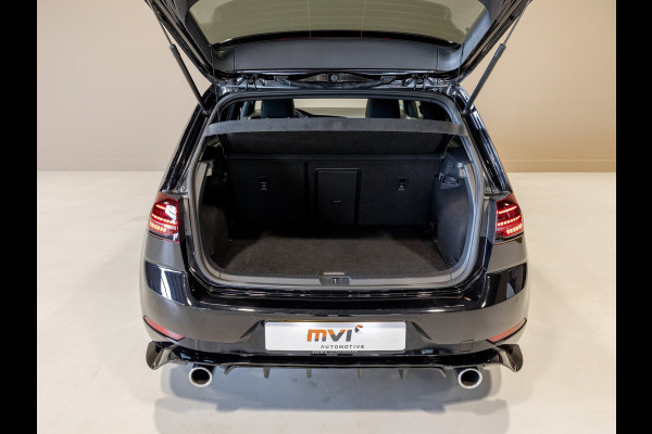 Volkswagen Golf 2.0 TSI GTI Performance / 245pk / Panorama dak / Leder / Dodehoek herkenning ./