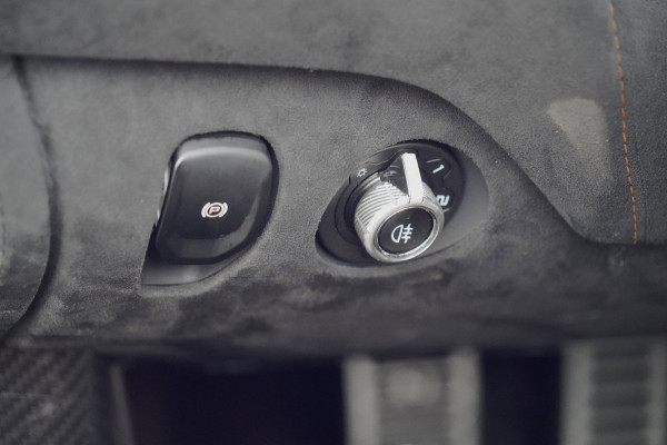 McLaren 720S 4.0 V8 Performance / Lift / 1e Eig. / 360 / Full Carbon / Sport Exhaust / MSO / 29dkm NAP