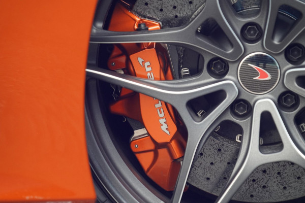 McLaren 720S 4.0 V8 Performance / Lift / 1e Eig. / 360 / Full Carbon / Sport Exhaust / MSO / 29dkm NAP