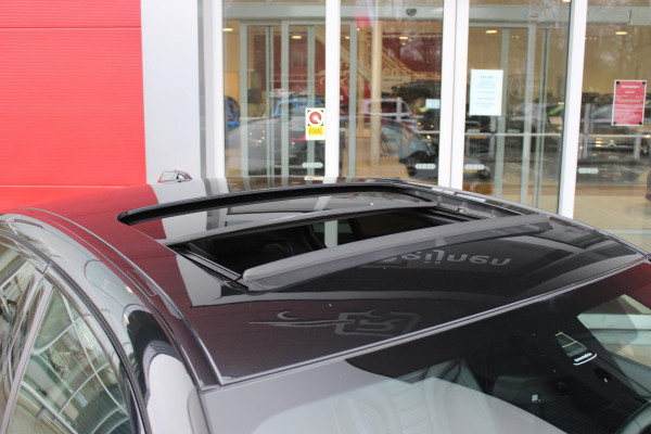 BMW 3-serie 330e 292PK xDRIVE | PANORAMISCH SCHUIF/KANTEL DAK | M-SPORT PRO-PAKKET | M-SPORT REMMEN UITGEVOERD IN DONKERBLAUW MET M LOGO | BMW LIVE COCKPIT PROFESSIONAL | CURVED DISPLAY |DRIVING ASSISTANT INCL. HEAD-UP DISPLAY | PARKING ASSIST INCL. ACHTERUITRIJCAMERA | ADAPTIEVE LED KOPLAMPEN |SHADOW LINE | M-SPORTSTOELEN VOOR | LEDER VERNASCA MET CONTRAST STIKSELS M-SPORT | STOEL VERWARMING | DRAADLOZE APPLE CARPLAY | ELEKTRISCH VERSTELBARE STOELEN MET GEHEUGEN FUNCTIE | HEAD UP DISPLAY | DRAADLOZE TELEFOONLADER | DODEHOEK BEWAKING | COMFORT PACK INCL. ELEKTRISCHE ACHTERKLEP | A