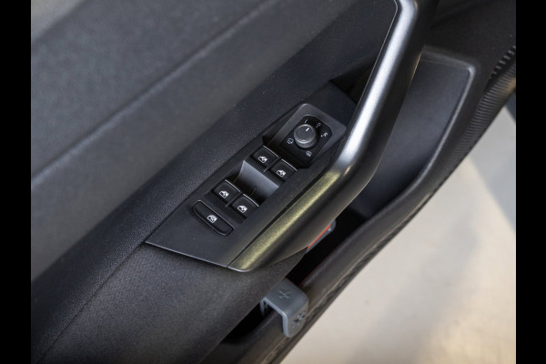 Volkswagen Polo 2.0 TSI GTI NL en BTW auto / Panorama dak / Keyless / Stoelverwarming / Achteruitrij camera /