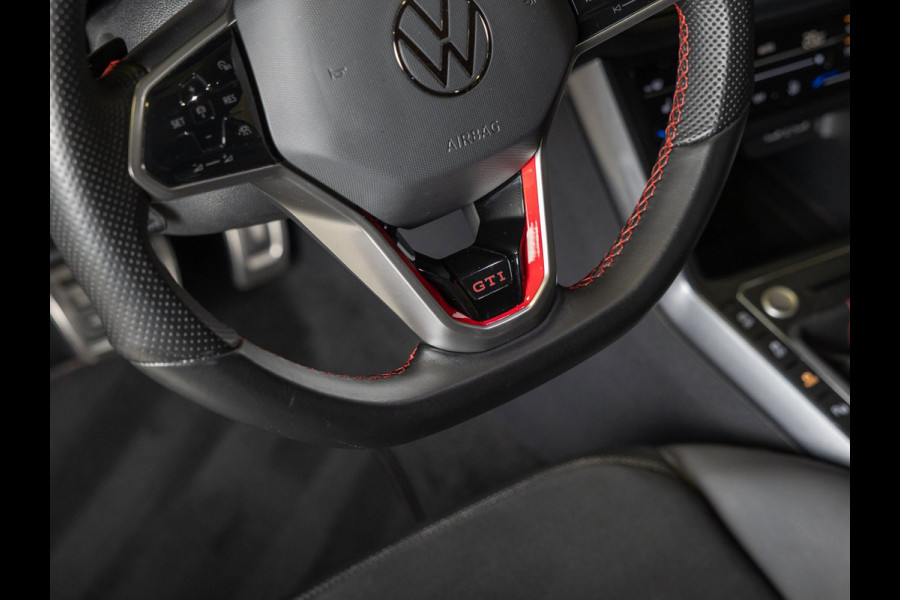 Volkswagen Polo 2.0 TSI GTI NL en BTW auto / Panorama dak / Keyless / Stoelverwarming / Achteruitrij camera /