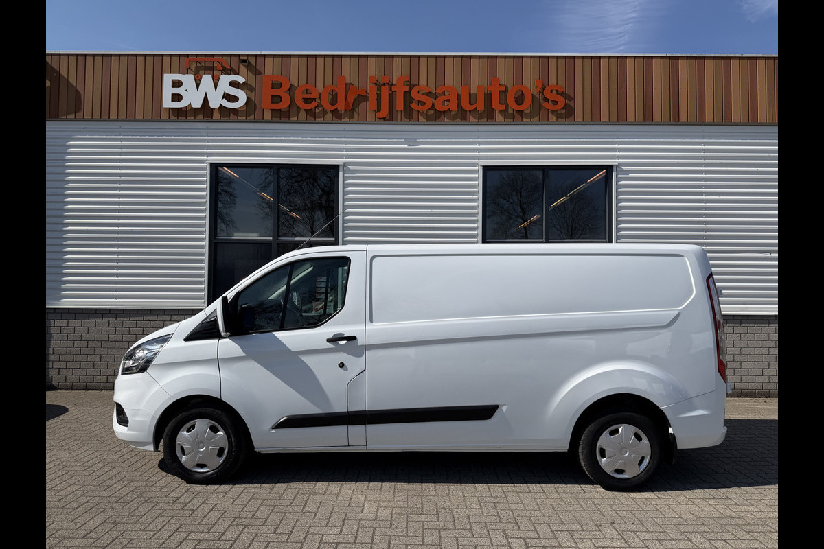 Ford Transit Custom 300 2.0 TDCI 130pk L2H1 Trend / euro 6 / vaste prijs rijklaar € 12.950 ex btw / lease vanaf € 218 / airco / cruise / navigatie / camera / trekhaak 2700 kg !