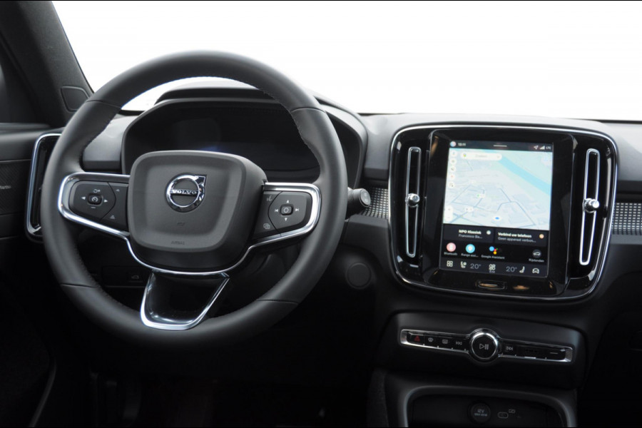 Volvo EX40 252PK Auotmaat Single Motor Extended Range Plus Panoramadak / Apple Carplay / Android Auto / Harman kardon audio / Adaptive cruise control / Pilot assist / Lichtmetalen velgen /