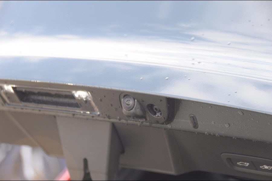 Volvo EX40 252PK Auotmaat Single Motor Extended Range Plus Panoramadak / Apple Carplay / Android Auto / Harman kardon audio / Adaptive cruise control / Pilot assist / Lichtmetalen velgen /