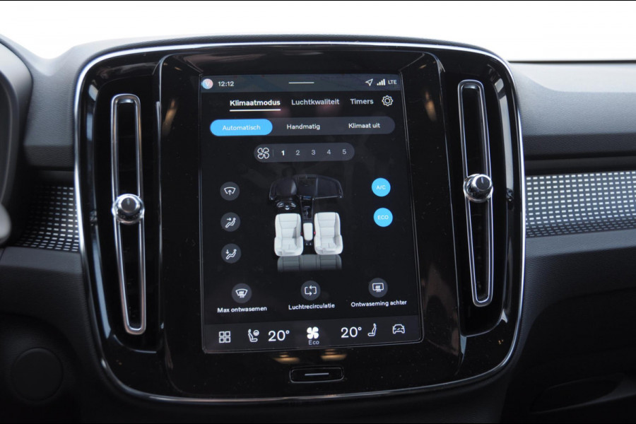 Volvo EX40 252PK Auotmaat Single Motor Extended Range Plus Panoramadak / Apple Carplay / Android Auto / Harman kardon audio / Adaptive cruise control / Pilot assist / Lichtmetalen velgen /