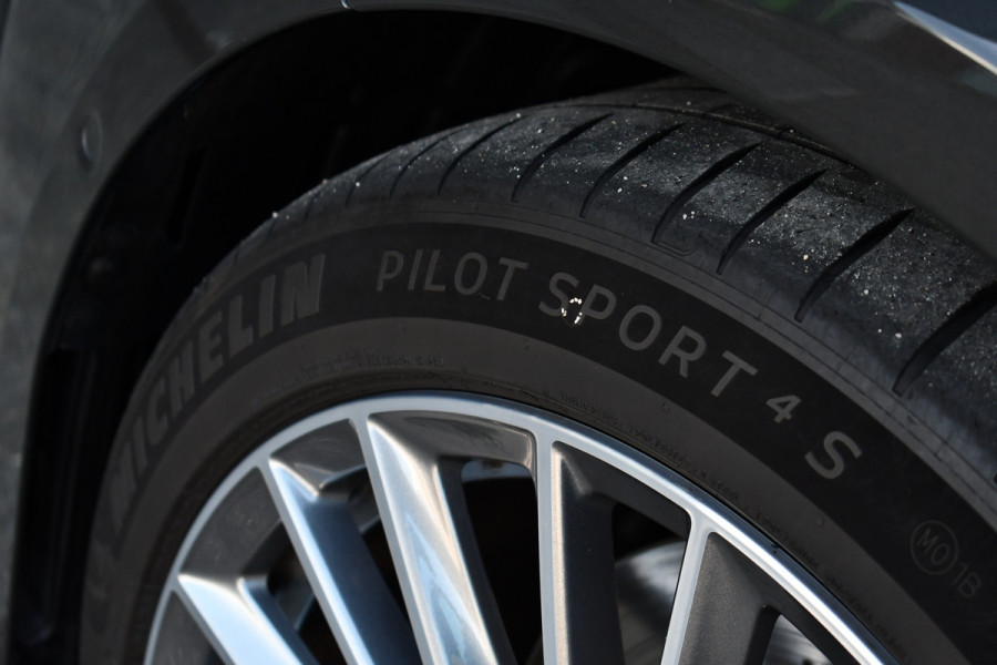 Mercedes-Benz E-Klasse Estate AMG 53 4M+ Pano Superscreen Trekh Burm HUD Distronic Night