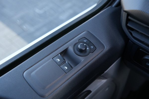 Ford Transit Custom 300 2.0 TDCI L2H1 Trend 136pk - Cruise - Carplay - LED - Rijklaar