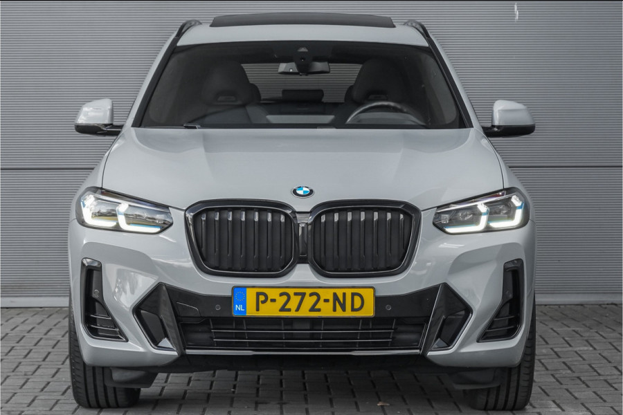 BMW X3 xDrive20i Bus Edition+ M-Sport M-Stoelen Pano Laser 21" Trekhaak