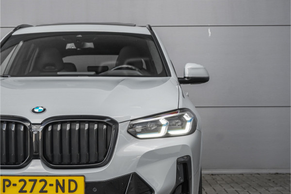 BMW X3 xDrive20i Business Edition+ M-Sport M-Stoelen Pano Laser 21"