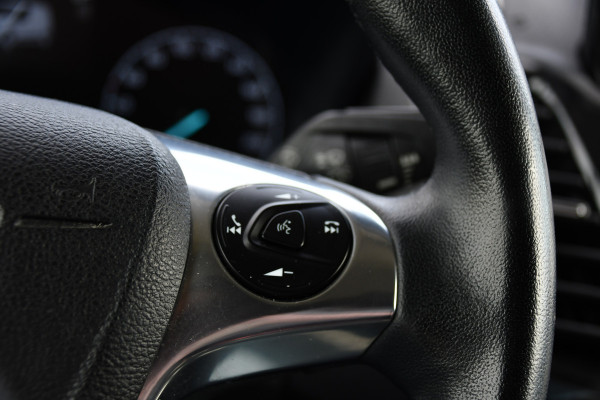 Ford Transit Connect 1.5 EcoBlue L2 Limited Camera, Cruise, Carplay, 120pk, Automaat, LED, Stoelverwarming, Clima, Automaat, Trekhaak, Uniek!