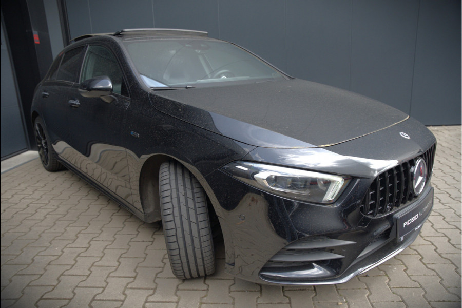 Mercedes-Benz A-Klasse 250 e Business Solution AMG Limited | Panoramadak | Stoelverwarming | Multibeam | Memory Seats | Keyless | Ambiance Verlichting | Camera | Cruise Control |
