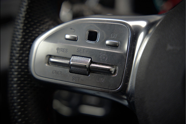 Mercedes-Benz A-Klasse 250 e Business Solution AMG Limited | Panoramadak | Stoelverwarming | Multibeam | Memory Seats | Keyless | Ambiance Verlichting | Camera | Cruise Control |