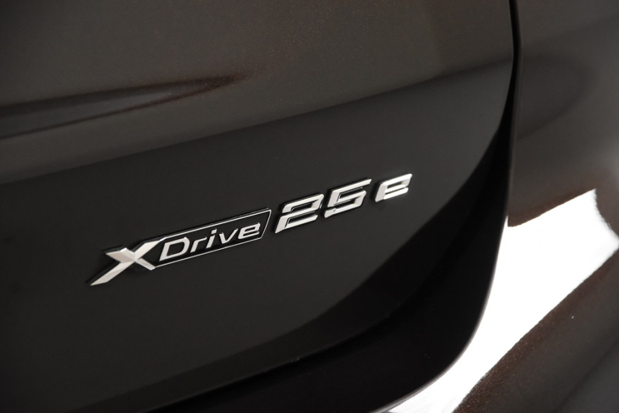 BMW X1 xDrive25e *1ste eigenaar*Navigatie*PDC*Standkachel*