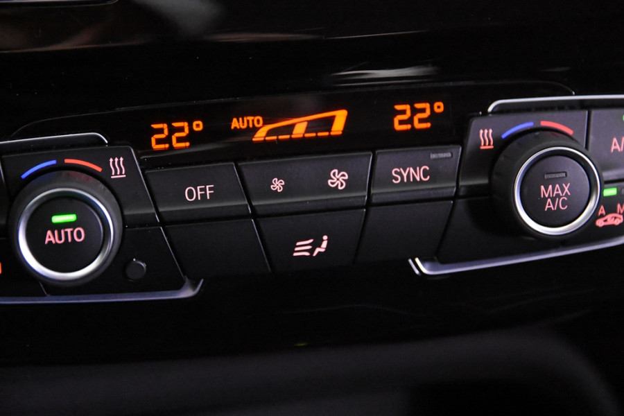 BMW X1 xDrive25e *1ste eigenaar*Navigatie*PDC*Standkachel*