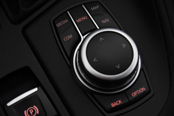 BMW X1 xDrive25e *1ste eigenaar*Navigatie*PDC*Standkachel*