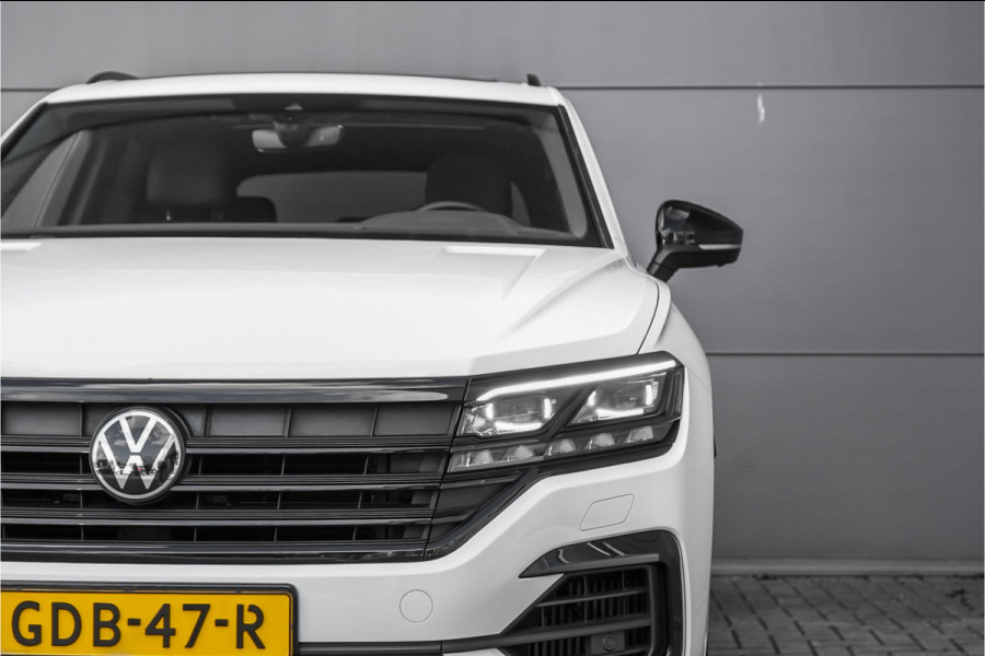 Volkswagen Touareg 3.0 TSi 4MOTION R Black Style Pano Trekhaak 22"