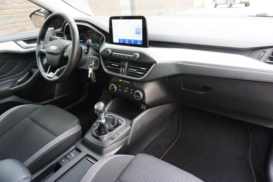 Ford FOCUS Wagon 1.0 EcoB.125PK Hybrid Business/Trekhaak/Camera/ 1e Eigenaar.