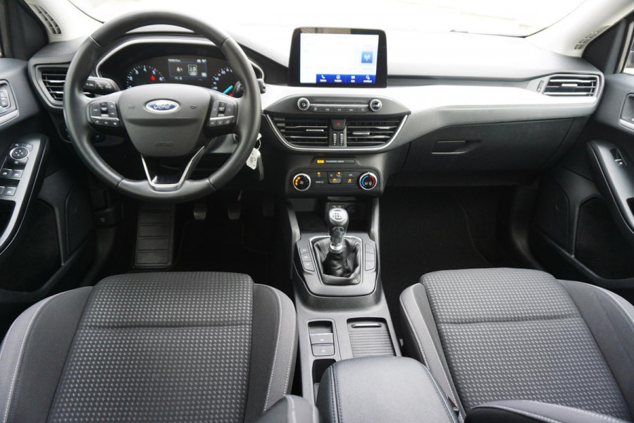 Ford FOCUS Wagon 1.0 EcoB.125PK Hybrid Business/Trekhaak/Camera/ 1e Eigenaar.