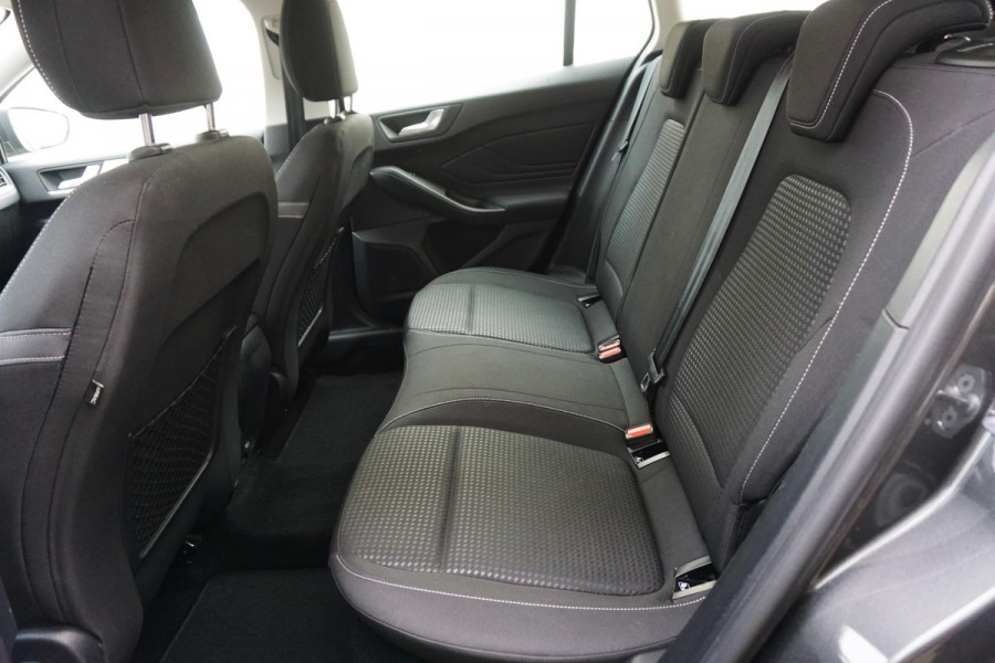 Ford FOCUS Wagon 1.0 EcoB.125PK Hybrid Business/Trekhaak/Camera/ 1e Eigenaar.