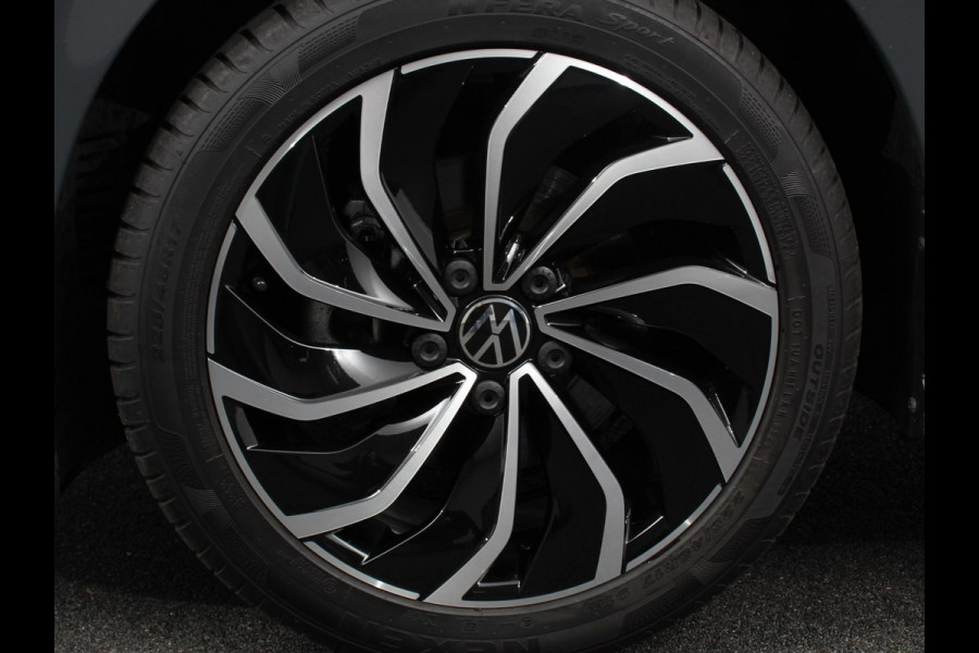 Volkswagen Golf 1.5 eTSI 150pk DSG Style Navigatie DAB Camera Lane Assist LED Adaptive Cruise Control Keyless Go Stoelverwarming Lichtmetalen Velgen