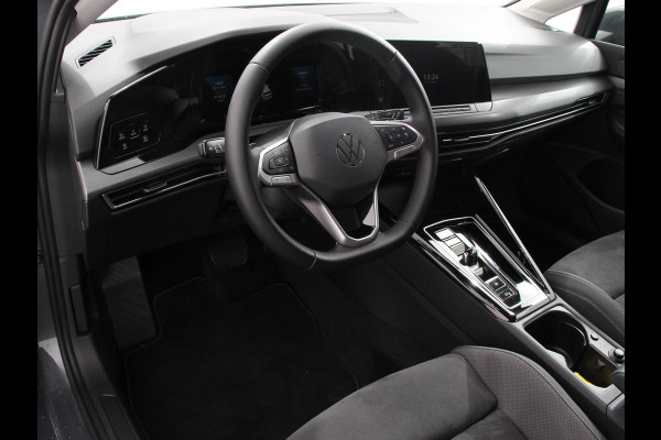 Volkswagen Golf 1.5 eTSI 150pk DSG Style Navigatie DAB Camera Lane Assist LED Adaptive Cruise Control Keyless Go Stoelverwarming Lichtmetalen Velgen