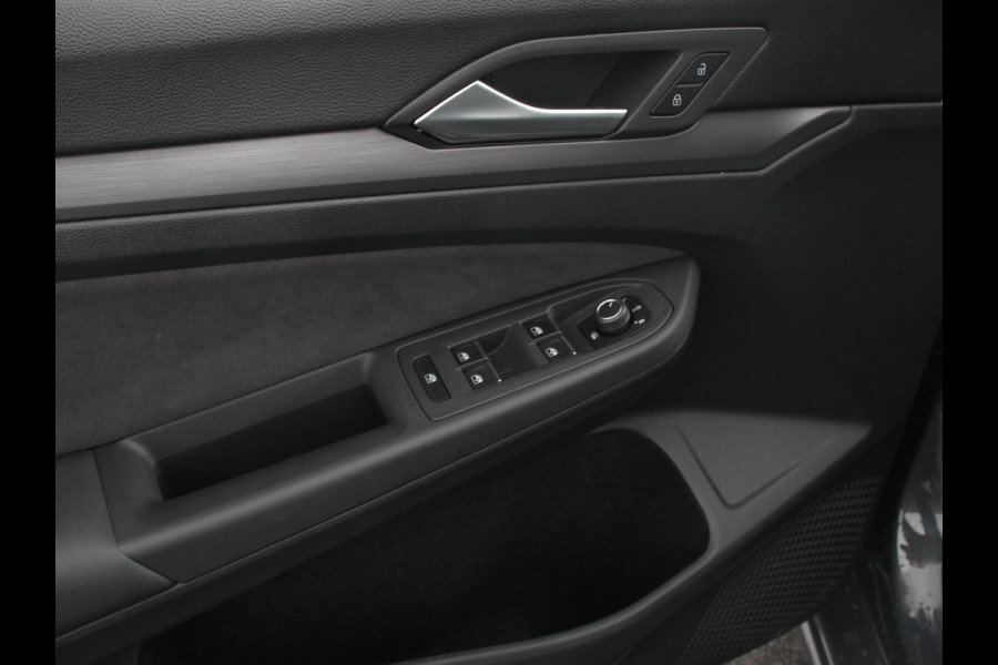 Volkswagen Golf 1.5 eTSI 150pk DSG Style Navigatie DAB Camera Lane Assist LED Adaptive Cruise Control Keyless Go Stoelverwarming Lichtmetalen Velgen