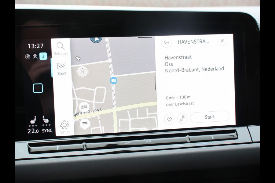 Volkswagen Golf 1.5 eTSI 150pk DSG Style Navigatie DAB Camera Lane Assist LED Adaptive Cruise Control Keyless Go Stoelverwarming Lichtmetalen Velgen