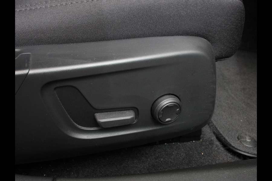 Polestar 2 Standard Range Single Motor 69 kWh Automaat Camera Dab Led Verwarmde voorstoelen Navigatie Apple Carplay/Android Auto Climate Control Parkeer sensoren