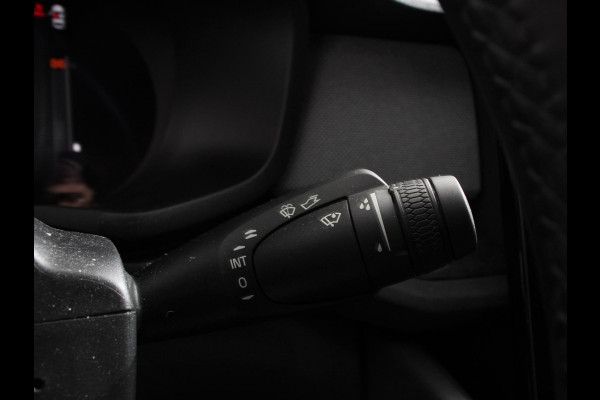 Polestar 2 Standard Range Single Motor 69 kWh Automaat Camera Dab Led Verwarmde voorstoelen Navigatie Apple Carplay/Android Auto Climate Control Parkeer sensoren