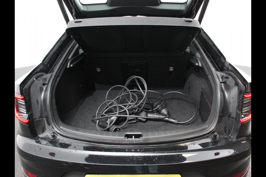 Polestar 2 Standard Range Single Motor 69 kWh Automaat Camera Dab Led Verwarmde voorstoelen Navigatie Apple Carplay/Android Auto Climate Control Parkeer sensoren