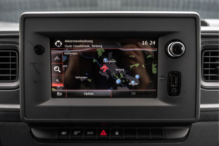 Renault Master 2.3dCi 146PK | Bakwagen met Laadklep | LED | Carplay | Camera | Cruise