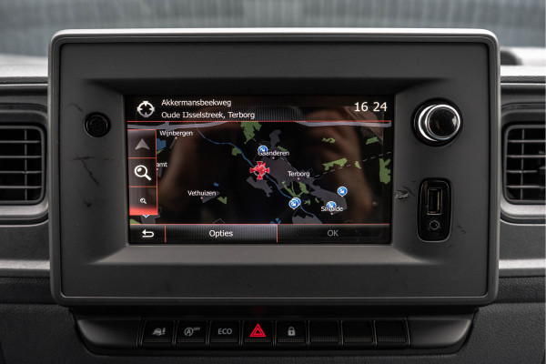 Renault Master 2.3dCi 146PK | Bakwagen met Laadklep | LED | Carplay | Camera | Cruise